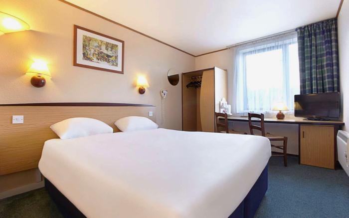 The Beacon Hotel, Part of AG Collection