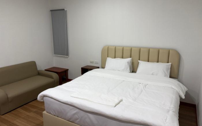 The Six Resort Lopburi