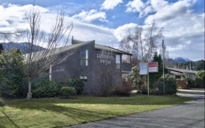 Larchwood Motels