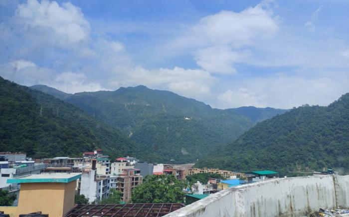 The Mountain View Tapovan