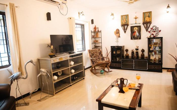 Charming 4BR Private Pool Villa, 3 min to Thalassa