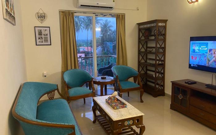 Hi5 Stays SEaRENITY-Luxe 2BHK with Pool North Goa