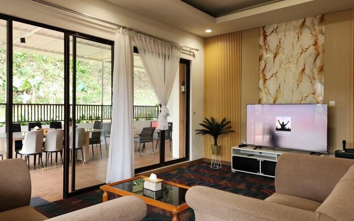THE MARIS 3BR Beautiful Garden Villa Vimala Hills