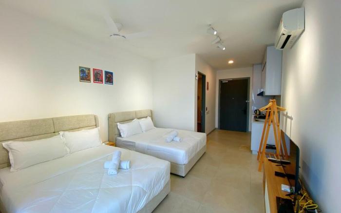 Infinity Pool Haven | StylishStay in Georgetown4px