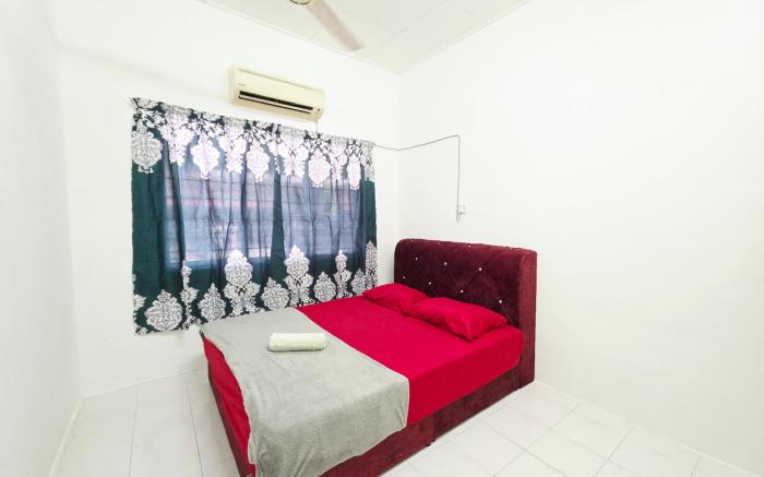 HOMESTAY TAMAN SEGAR 23 (Muslim Only)