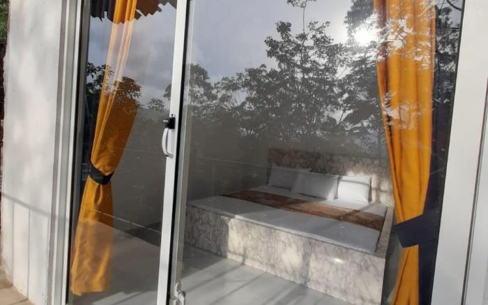 Golden Waters Stay&Dine 