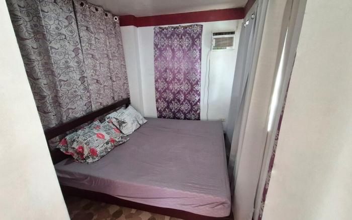 Private Room w/ AC, shared CR