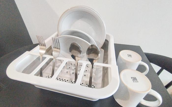 Simple 1BR Grand Sungkono Lagoon Apt By Travelio