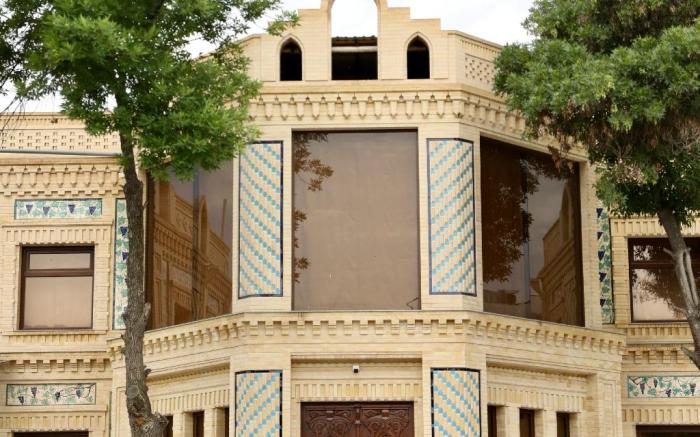 Ko'k Saroy Plaza Hotel