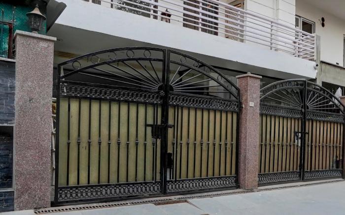 Super Townhouse Sector 46 Huda Market