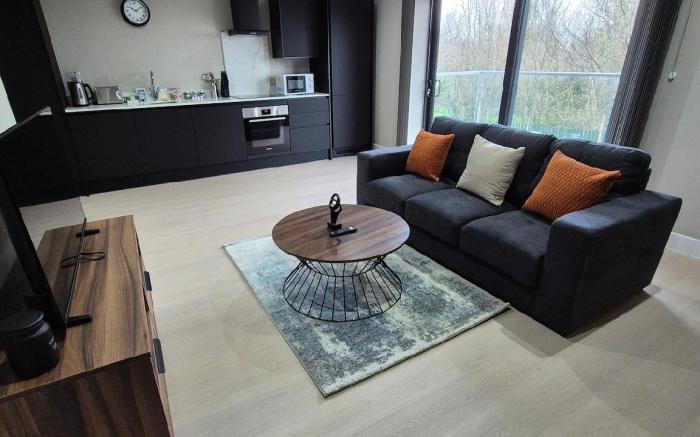 #22 Lux & Stylish 2 bed 2 bath Apart w balcony  11