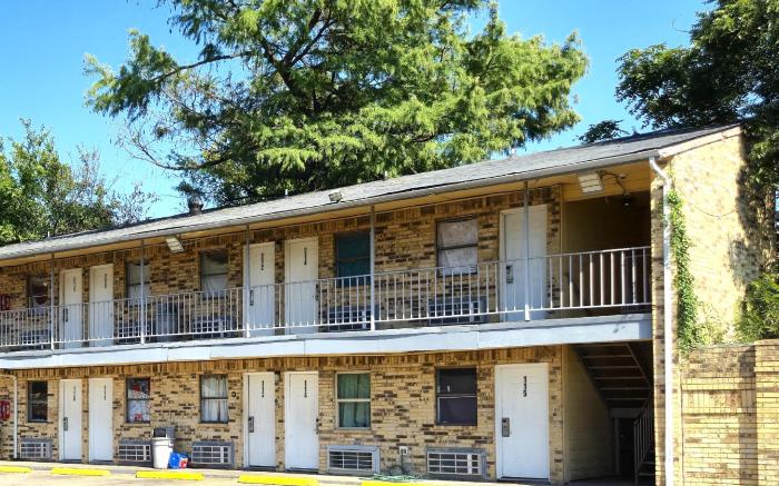 Mi Amor Inn & Suites by Hotel O Dallas Tx Hwy 352