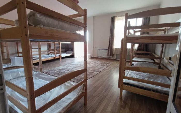 Dreamer's Den Hostel and Tours