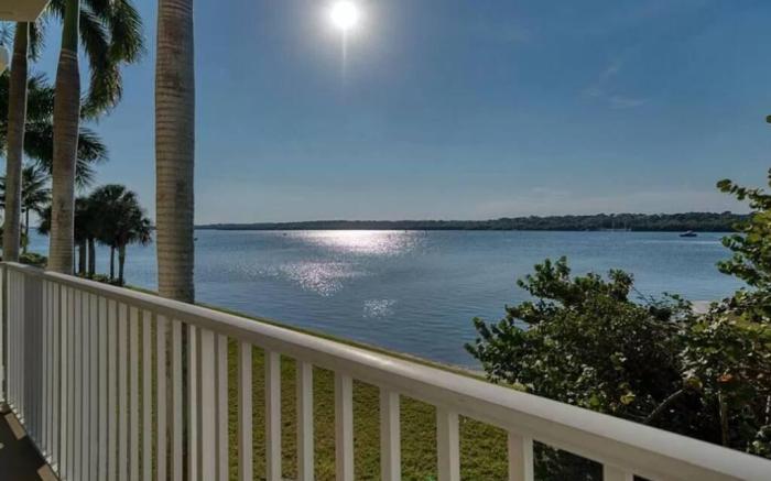 Bayview Oceanside Condo w/ Pool & Private Balcony