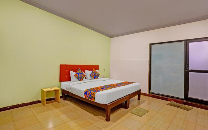 FabHotel Baga Village Home