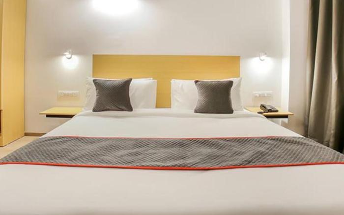 FabHotel Royal Spark Inn