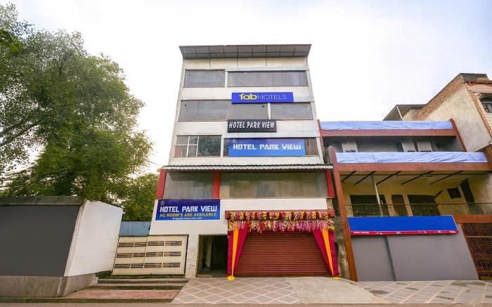 FabHotel Park View I