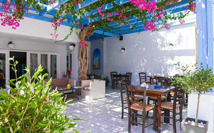 Narkissos Hotel 