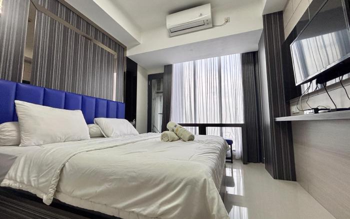 Top Floor Room in Pollux, City Center Near Ferry