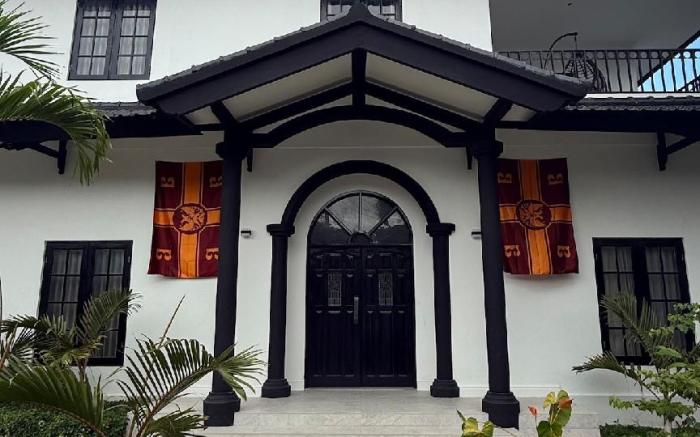 White Swan Mansion