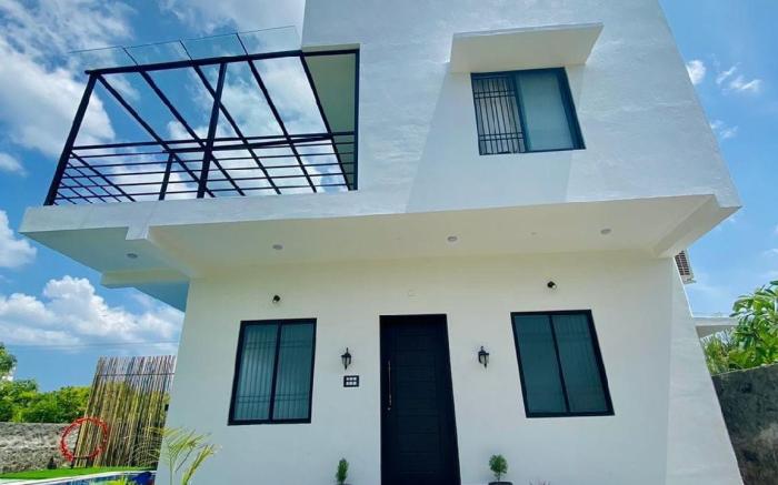 Villa white ecr beach house