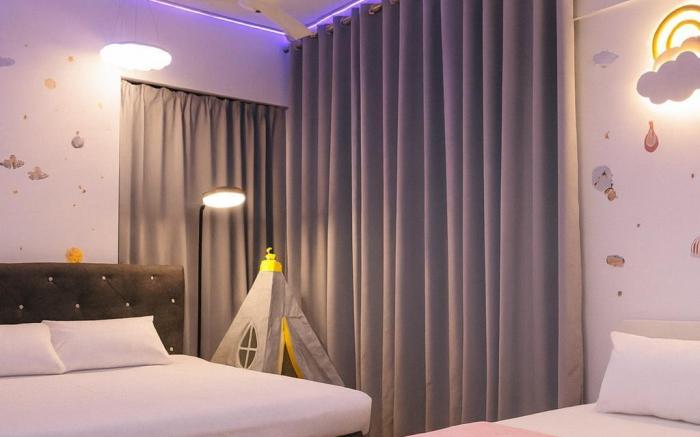 Kid-Friendly 2BR Theme park, Playground & Pool