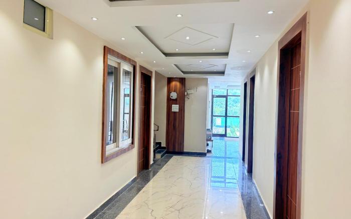 Hotel Hitam Rishikesh 2Min Walk to Parmarth Niketan Aashram ,Vanprastha Aashram