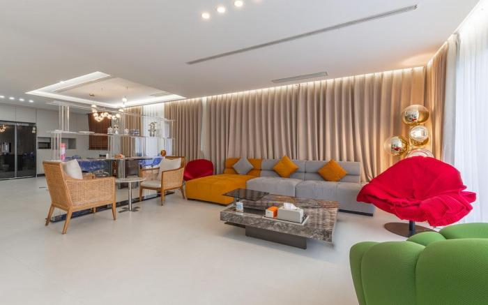 TML-4 bedroom 6 bathroom villa (KTV room + pool)