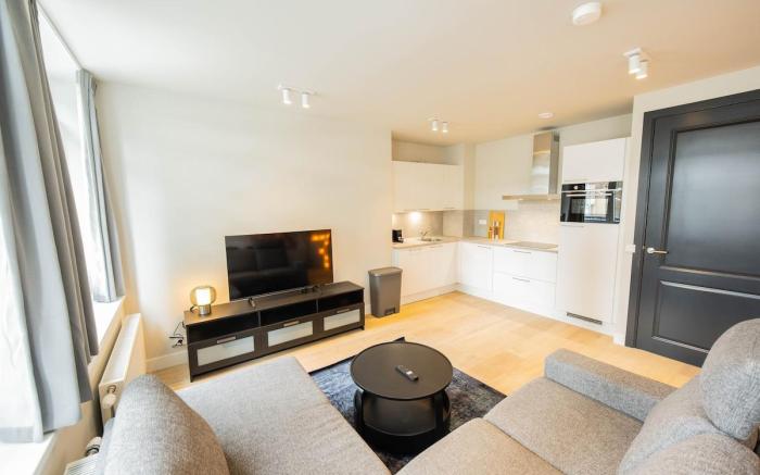 Dockside Living 2BDR Apartment - 69 SQM