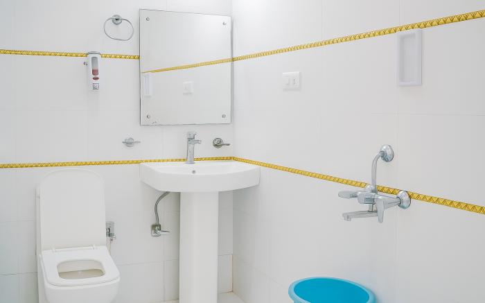 Comfort Stay - Near Airport 