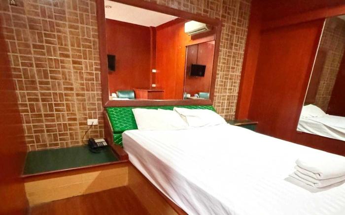 OYO 75583 Fut Fit Fo Fai Inn Hotel