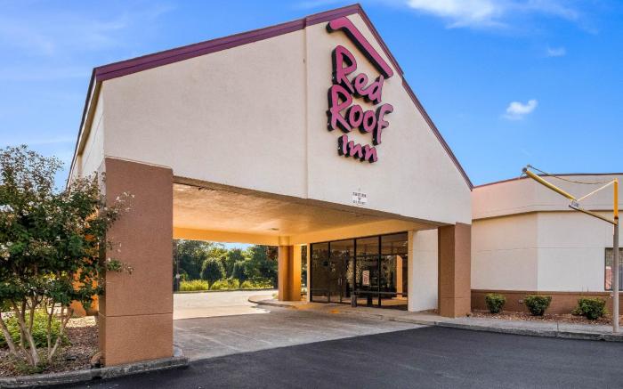 Red Roof Inn Clarksville
