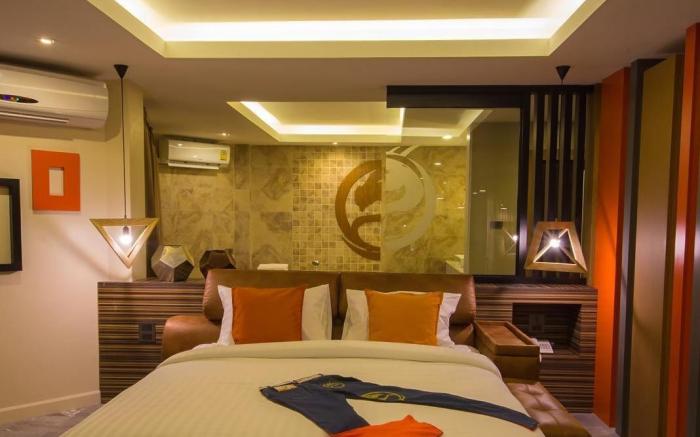Dragon River Avenue Hotel