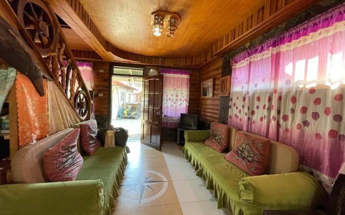 House with Starlink WiFi and Bonfire