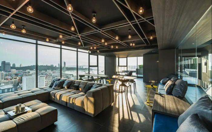 Great Location with Infinity Pool -Central Pattaya