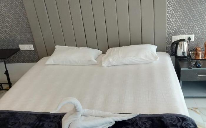 Sruthi Garden Single Room (B1) With Mountain View