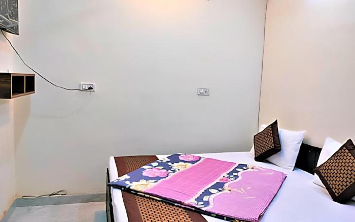 Comfort Inn Hotel Near Patparganj Rd