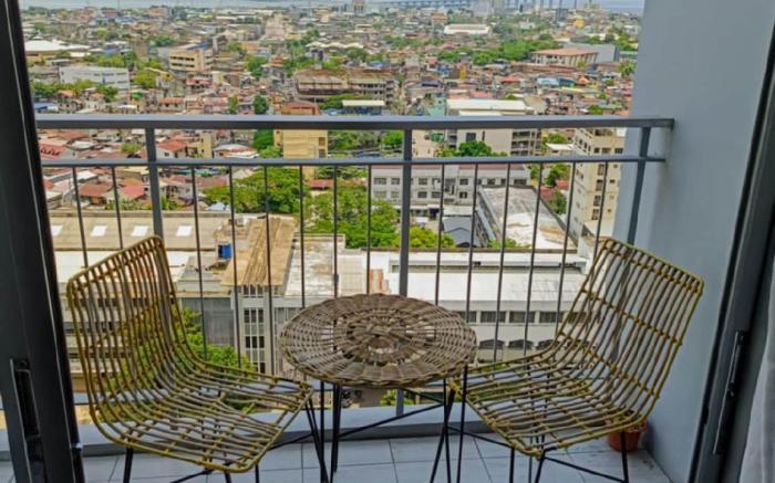 3 Night Getaway City & Sea View w/Balcony