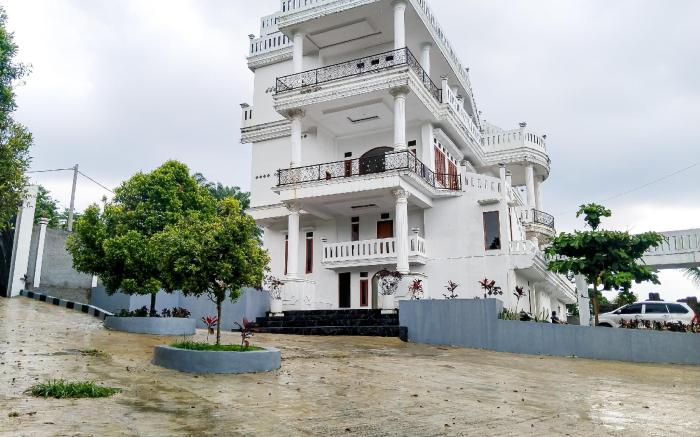 RedDoorz Near Gunung Salak