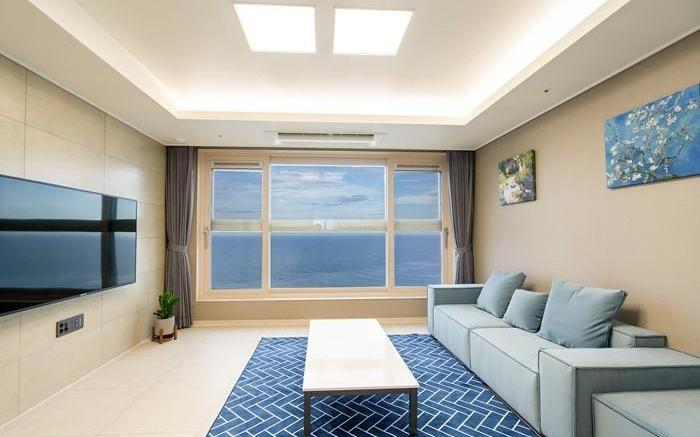 Cstay Residence