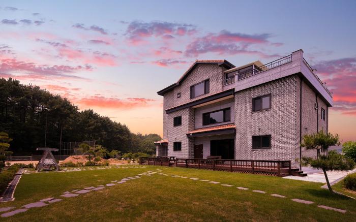 Daebudo Eunhasu Pension