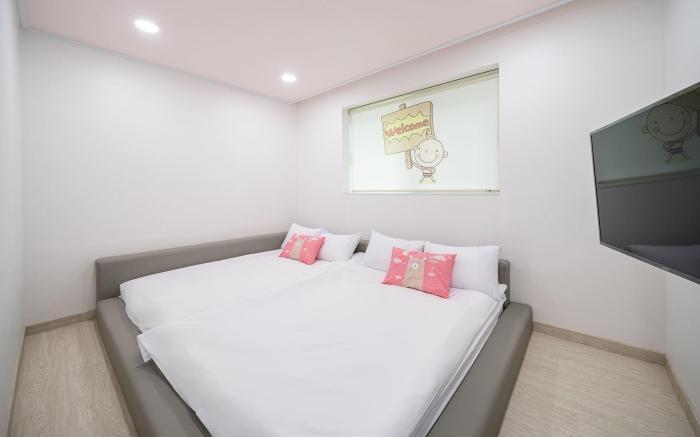 Antogether Kids Pool Villa