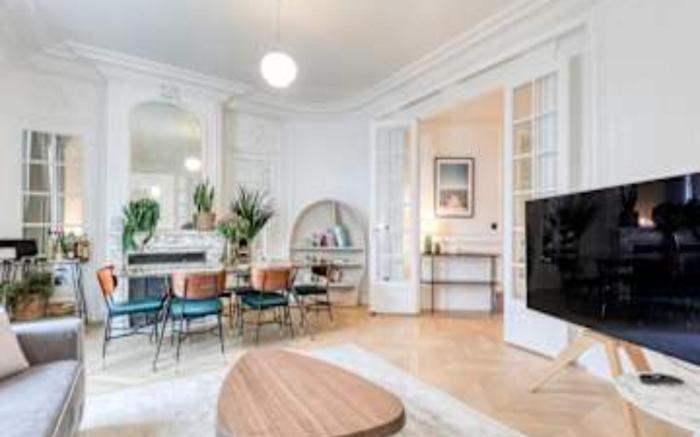 Wonderful AC Apartment Terrace Madeleine Opera