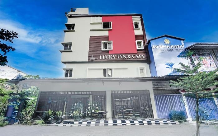 OYO 94781 Hotel Lucky Inn Makassar
