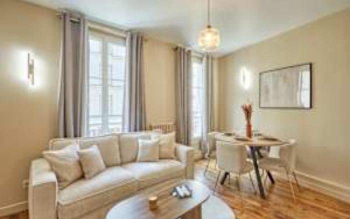 Charming apartment in the Center of Paris