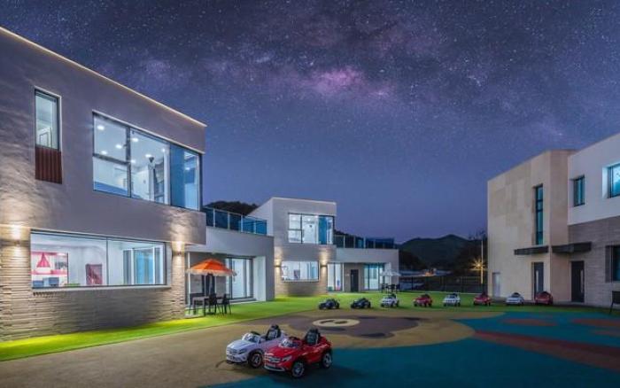 Loro Kids Pool Villa Resort