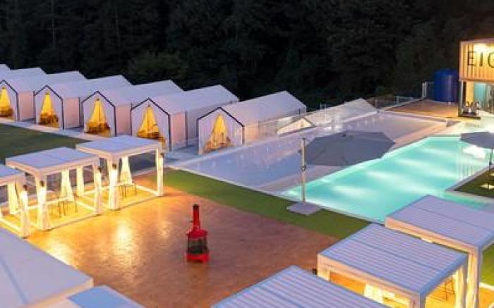 Eight Seasons Glamping