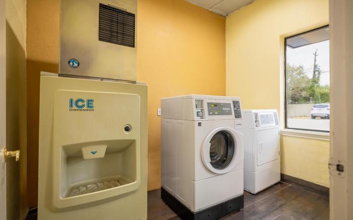 Studio 6 Suites Pasadena, TX