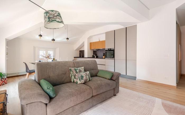 Green Lux-Via Canalino| Pass ZTL&Parking A/C WiFi