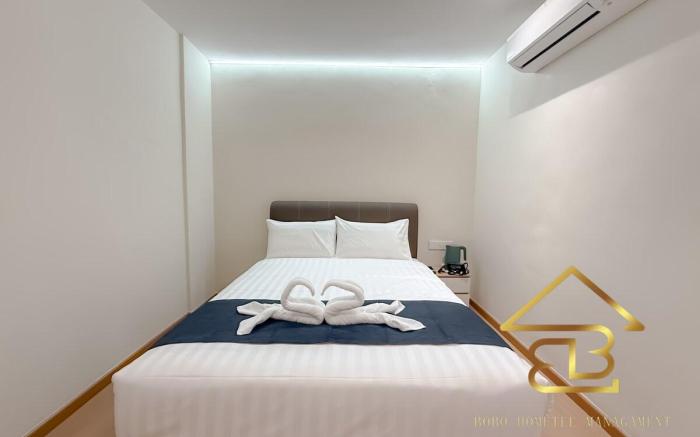 Private Queen Room + Bathroom @ Ipoh Town TV&Wifi